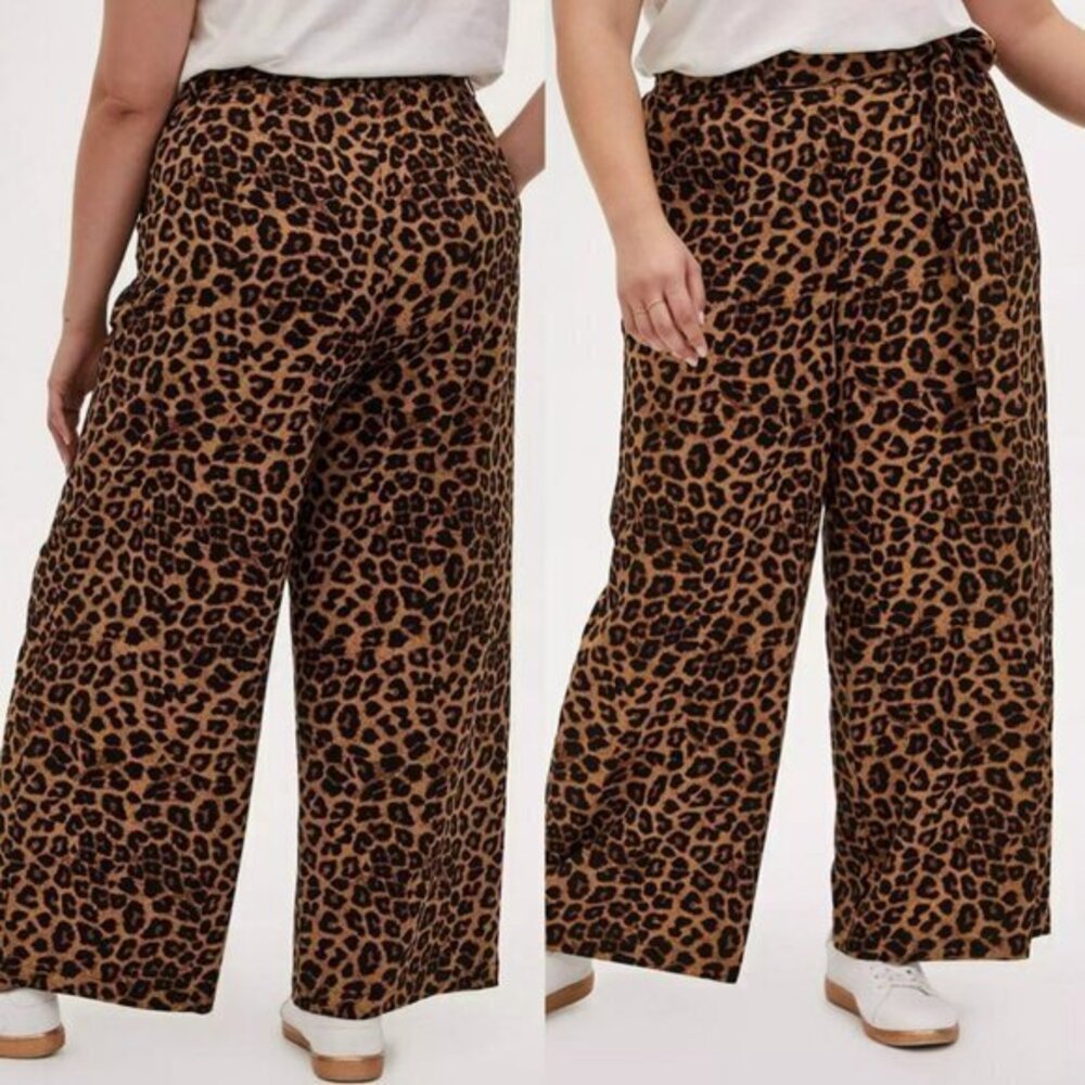 Torrid Pull-On Wide Leg Stretch Crepe High-Rise Pant